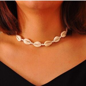 “Sand & Salt” Natural Shell Necklace
